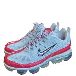 Like new condition NIKE Vapor Max 360